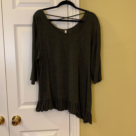 Simply Irresistible size 2X asymmetrical dark gray top - Picture 1 of 13